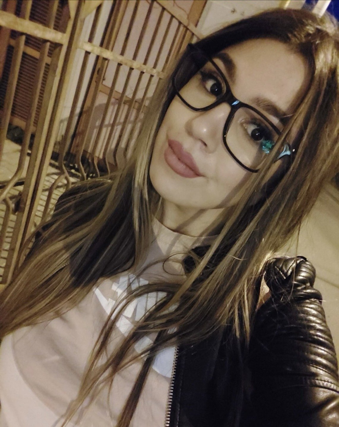 Мила проститутка СПб у метро Горьковская вызвать проститутку Санкт Петербург